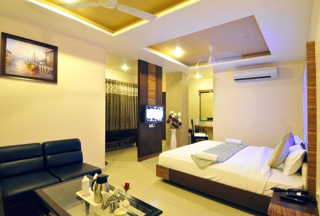 Hotel Simran Pride, Raipur Oda fotoğraf