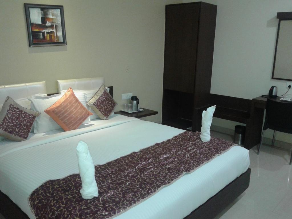 Hotel Simran Pride, Raipur Oda fotoğraf