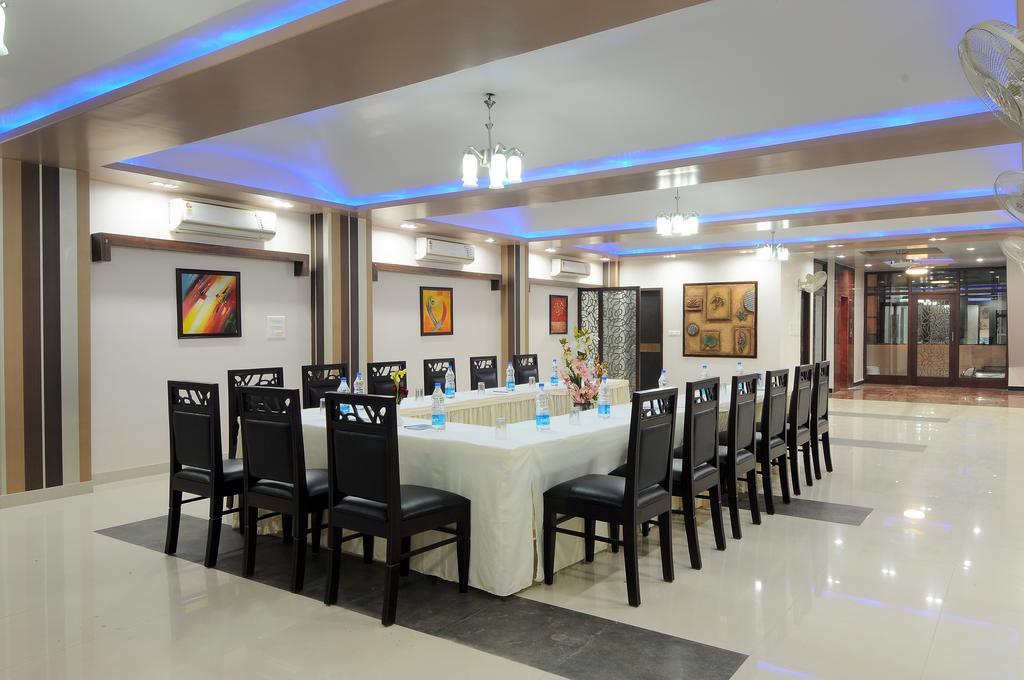 Hotel Simran Pride, Raipur Dış mekan fotoğraf
